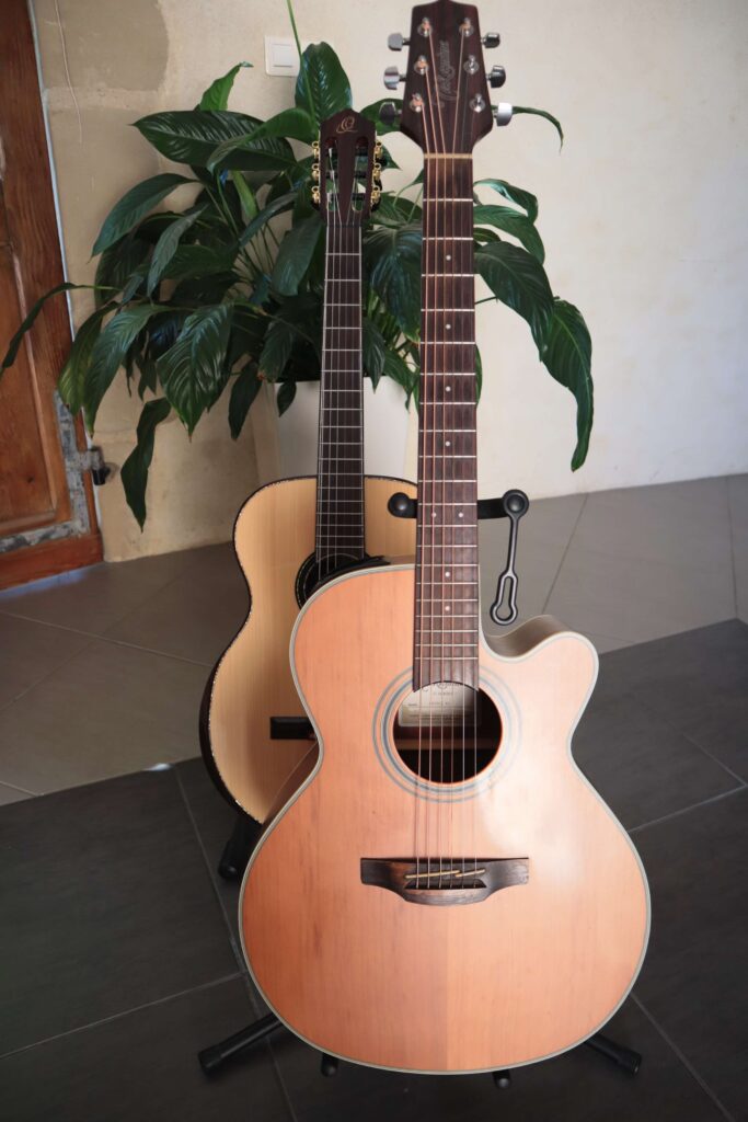 Guitare folk acoustique